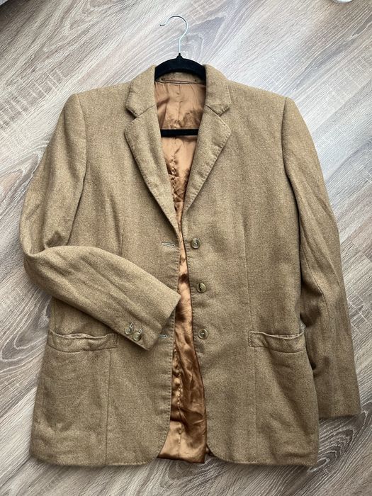 Піджак коричневого кольору