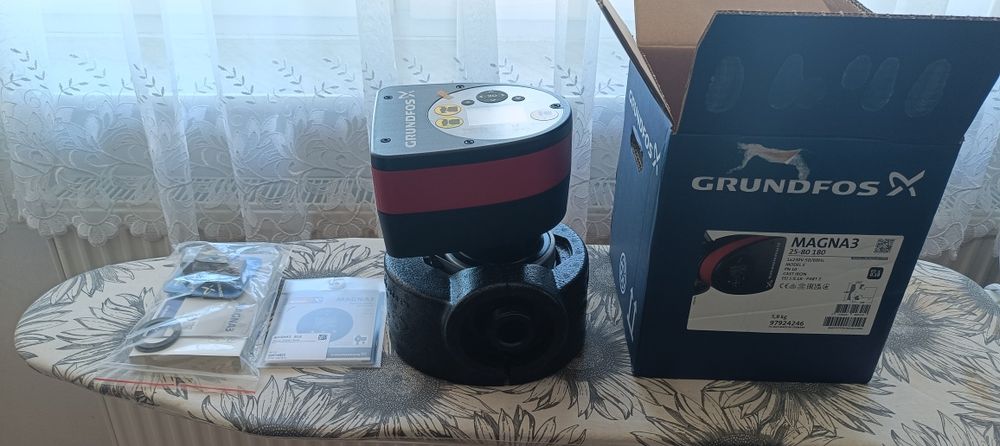 Pompa Grundfos MAGNA 3   25-80/180