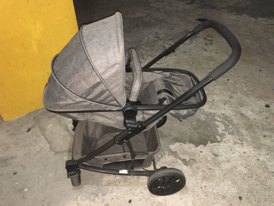 Vendo carrinho de bebe com babycoque