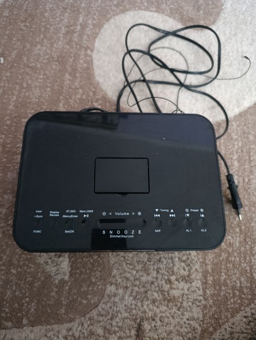 Продам радіогодинник