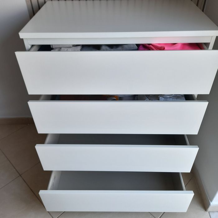 Camiseiro ikea como novo 1metro por 0.80 comprimento e 0.48 profundida