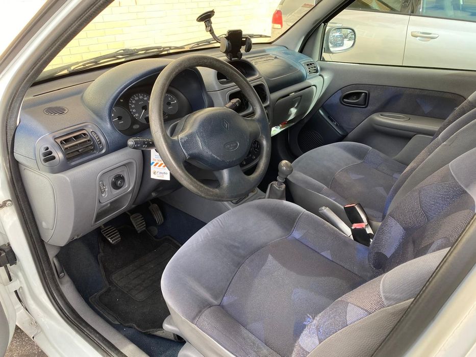 Renault Clio 2002
