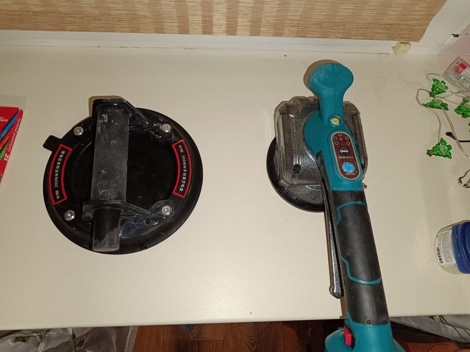 Инструмерюнт для укладки плитки и гипсокартона