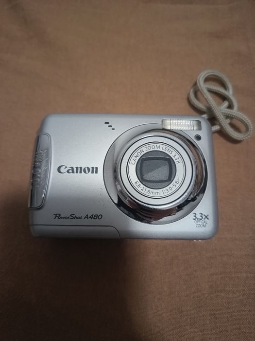 Canon - 超美品 PowerShot A480 シルバー  M999 Used Canon PowerShot A480 (10MP-Black) Digital Point & Shoot
