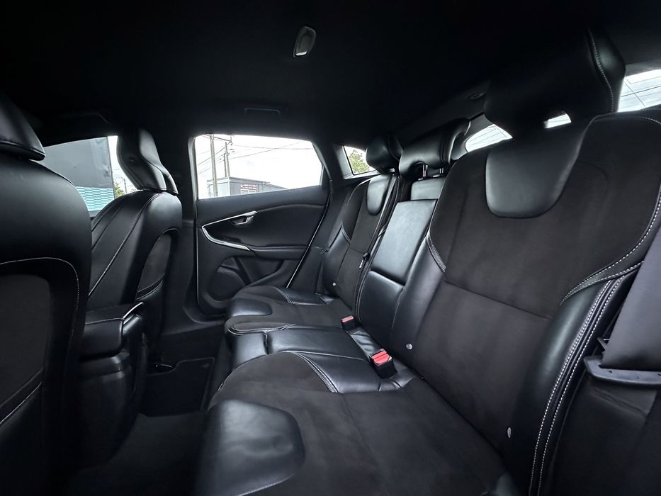 Volvo V40 1.6 D ‘ R-Design ‘   GARANTIA