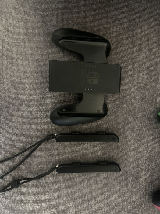 Nintendo Switch + 2 Jogos + Acessórios +Case de brinde