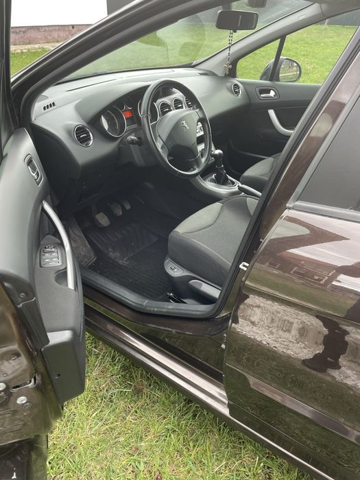 Peugeot 308 2011 р рейстал