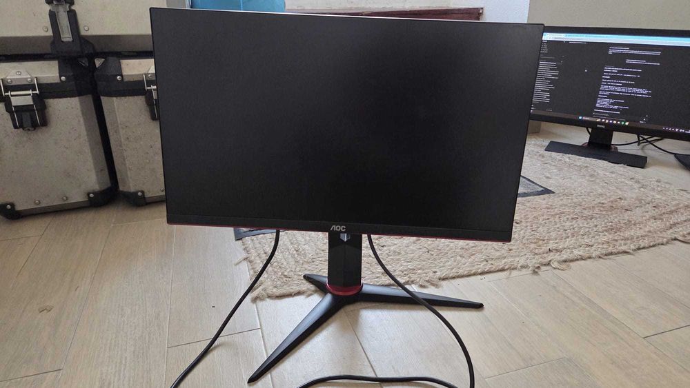 Monitor AOC 24G2 24" 144Hz IPS - com defeito no ecra