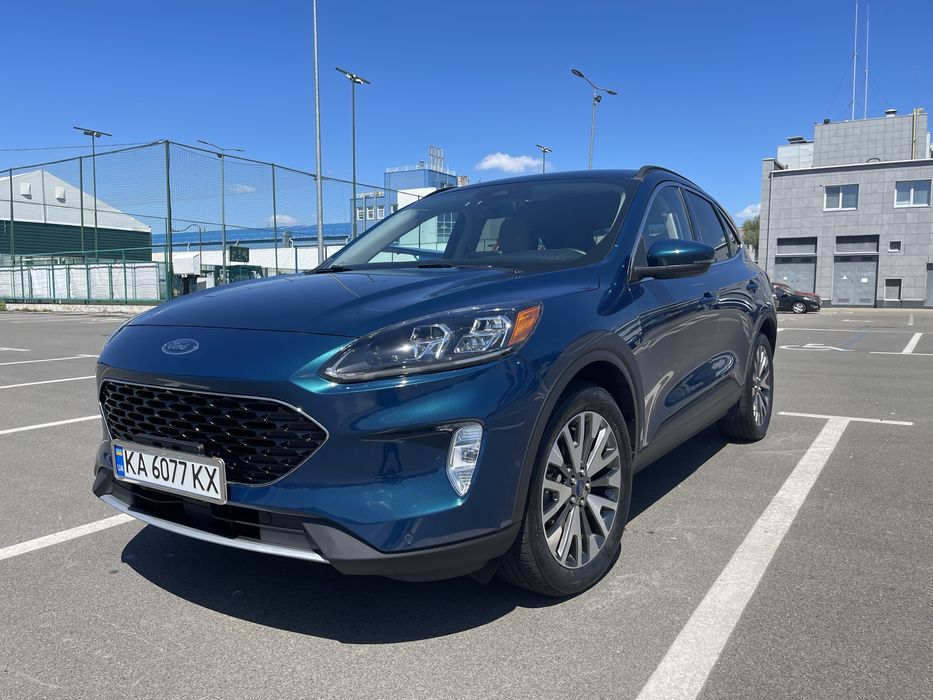 Ford Escape 2020 Titanium Hybrid AWD