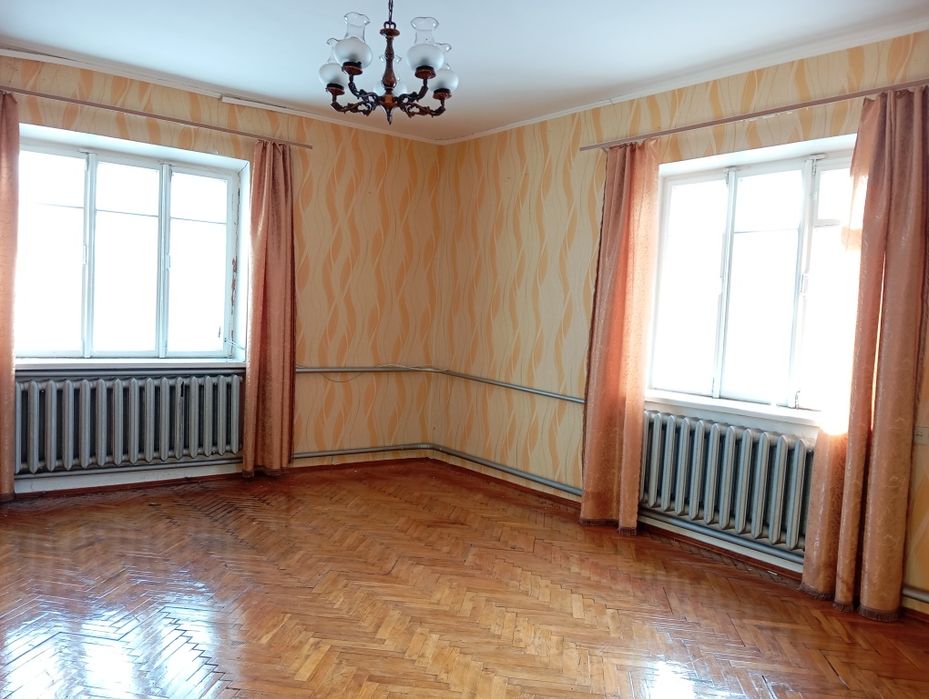 Продам великий будинок  в Луцькому  районі /був Горохівський!