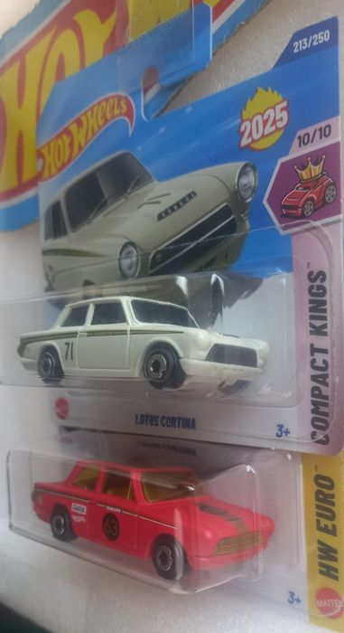 Conjunto 2 Lotus Cortina Hot Wheels