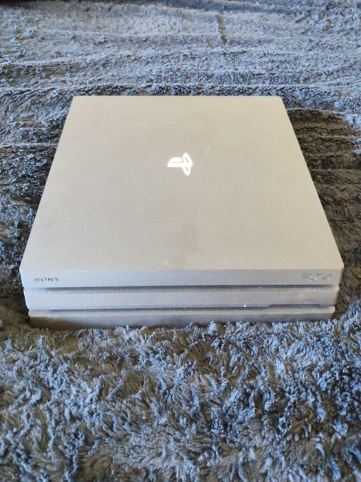 PS4 pro+Trotinete elétrica Xiaomi+2 comandos+3 jogos ps4