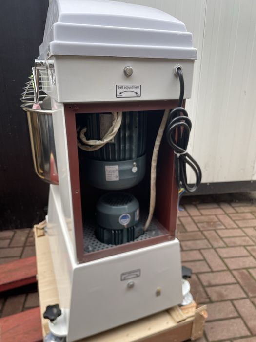 Miszałka do ciasta HEAVY DUTY MaxBaker 50H , pomiar temp. w mieczu