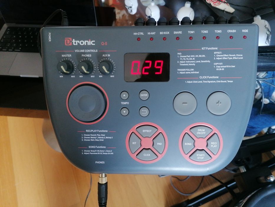 EDrum - Dtronic Q-5 + phones