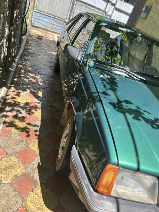 OPEL ASCONA-1984 год выпуска. На ходу , быстрая иномарка, хоть и немолодаяХорошая хозяйская машина с большим багажником.Бензин -1,6 
Зимняя резина плюс летняя резина