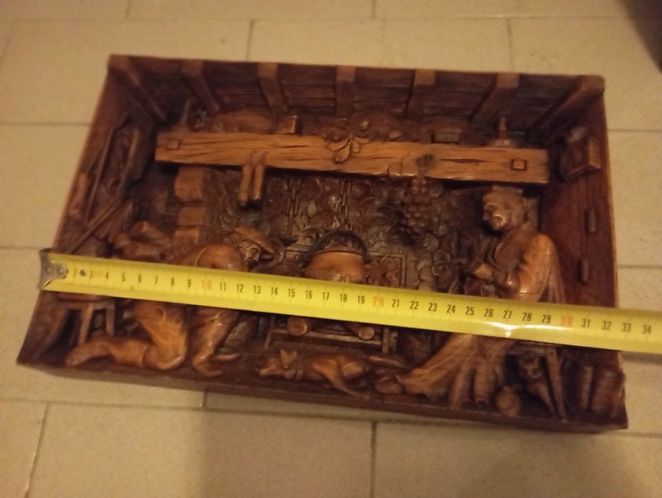 3 quadros esculpidos em madeira entalhada