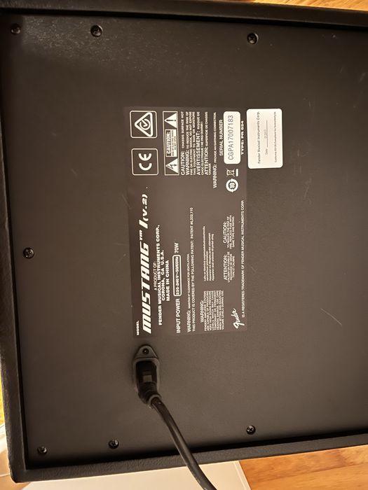 Amplificador Fender Mustang I V.2