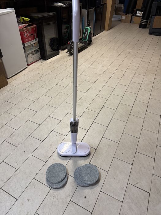 Mop parowy ze spryskiwqczem i obrotowymi padami