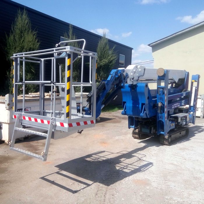 самохідний гусеничний підйомник Bluelift C21/11 б/у