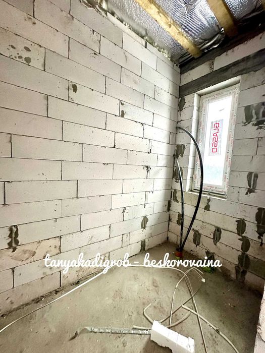 Продаж Сучасного одноповерхового будинку, газ!