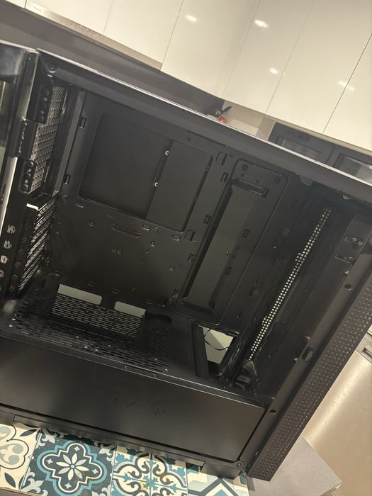 Caixa Razer Tomahank ATX