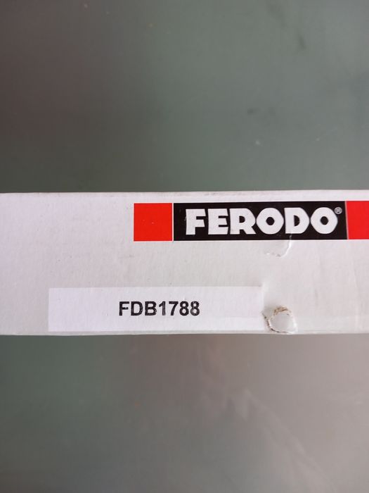 Pastilhas de travão Seat Ibiza FR 2018 frente e traseira