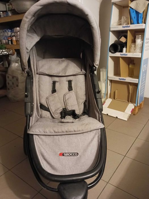 Sprzedam  wózek dziecięcy spacerówkę