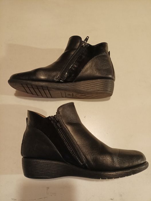 Botas em couro preto,made on Portugal , tamanho 37,botas usadas, mas em muito bom estado.