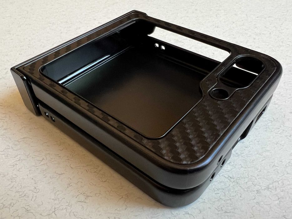 Samsung Galaxy Flip 5 чохол чорний Carbon розкладний матовий пластик