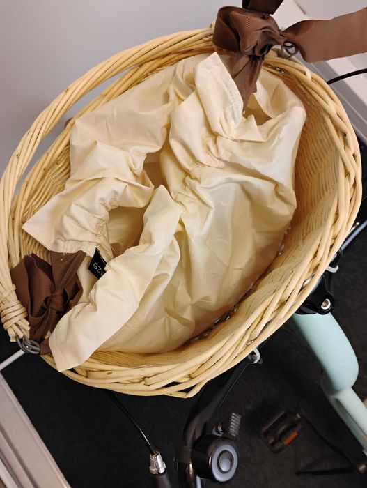 Damski Rower miejski Goetze z koszykiem