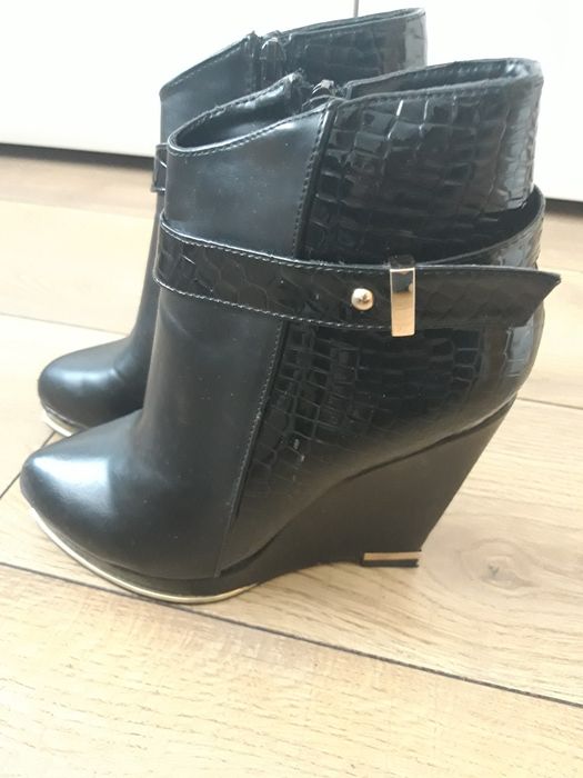 Buty na koturnie rozm 36