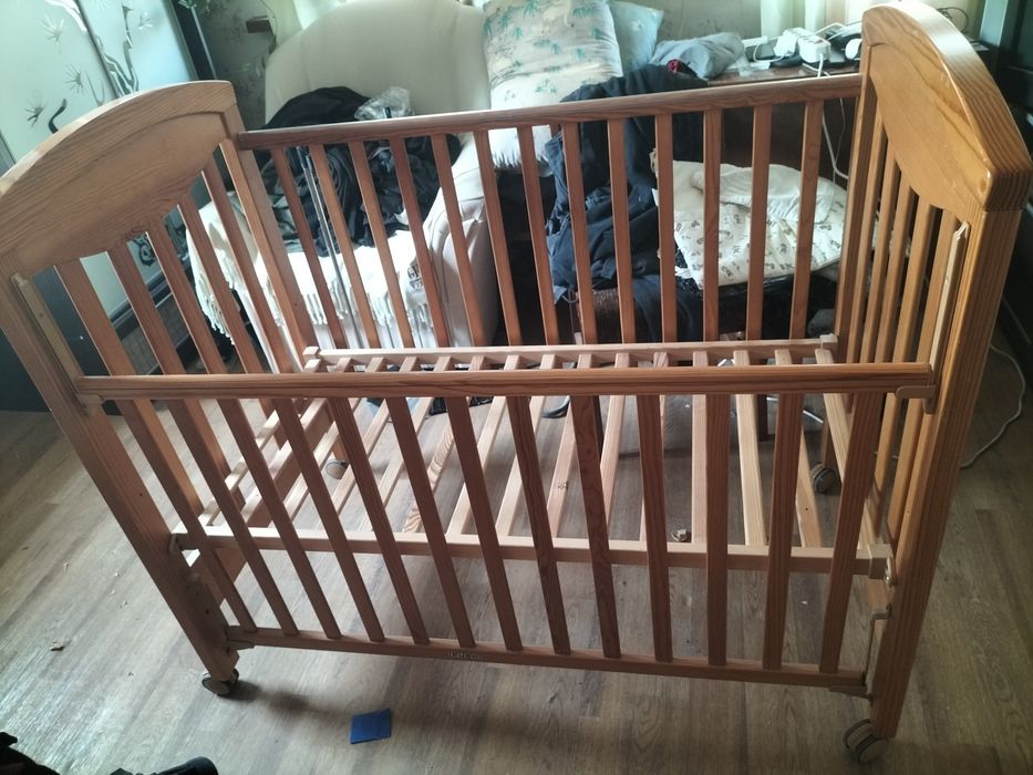 Дитяча  кроватка для малюка