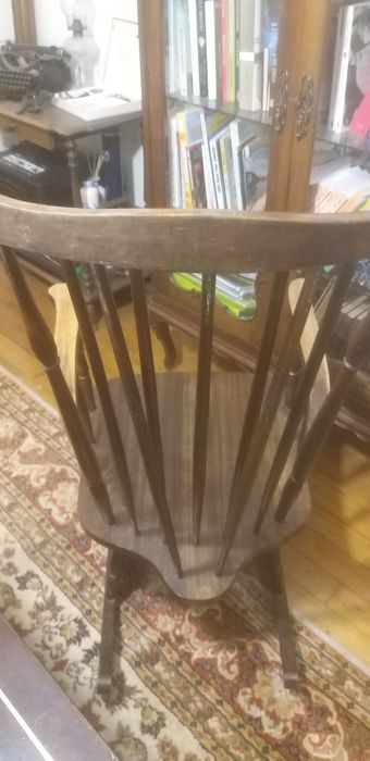 Cadeira de baloiço antiga