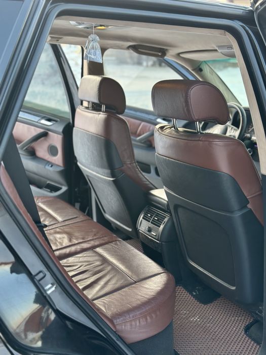 BMW X5 E53 4.4 в отличном состоянии