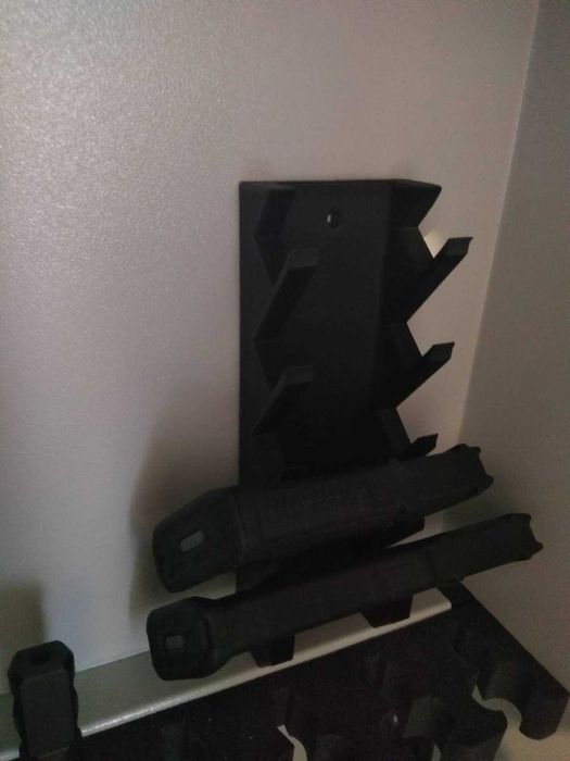 Wieszak na magazynki do AR i PPS 43 Ak47