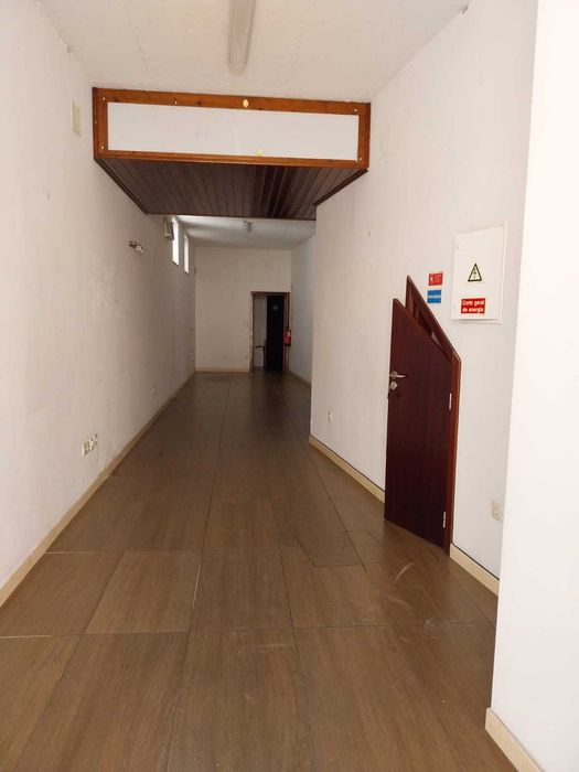 Espaço Comercial de 52 m² na Zona Histórica de Alcobaça – A 150m do Mosteiro