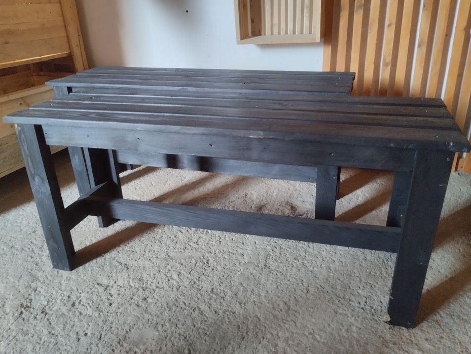 Mesa + bancos  em madeira