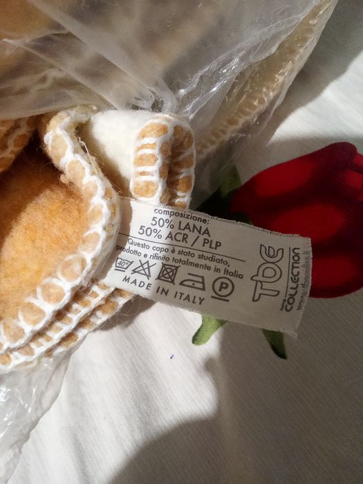 Продам тёплые одеяла,посуда