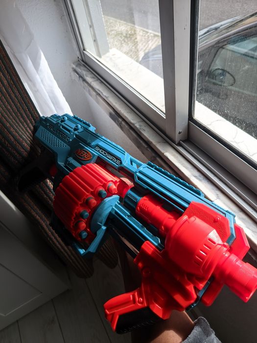Nerf Elite 2.0 Shockwave com tambor – Excelente estado