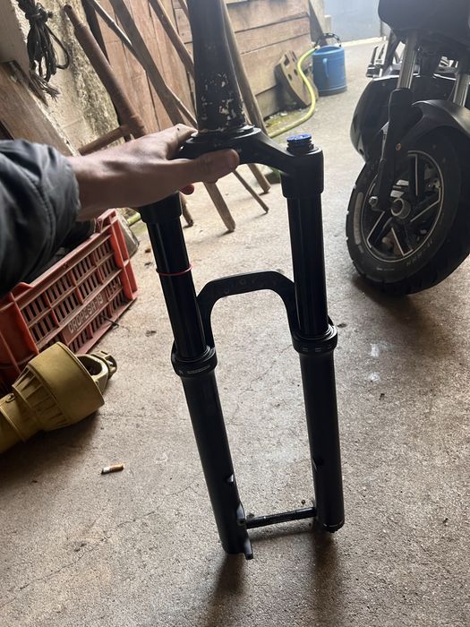 Vendo rockshox 29
