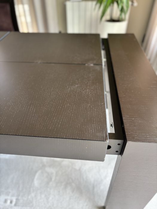 Mesa de jantar extensível (190/260cm) e 6 cadeiras - madeira e pele