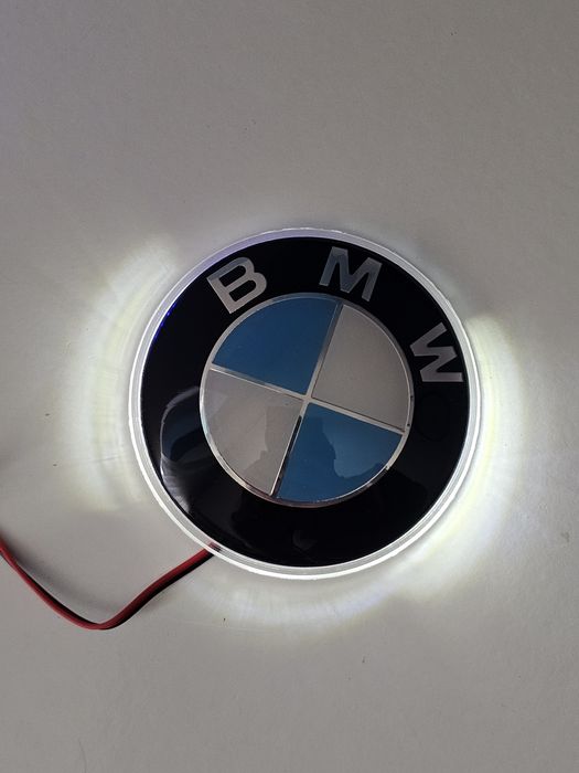 Emblema BMW LED 82mm – Ilumine com Estilo!