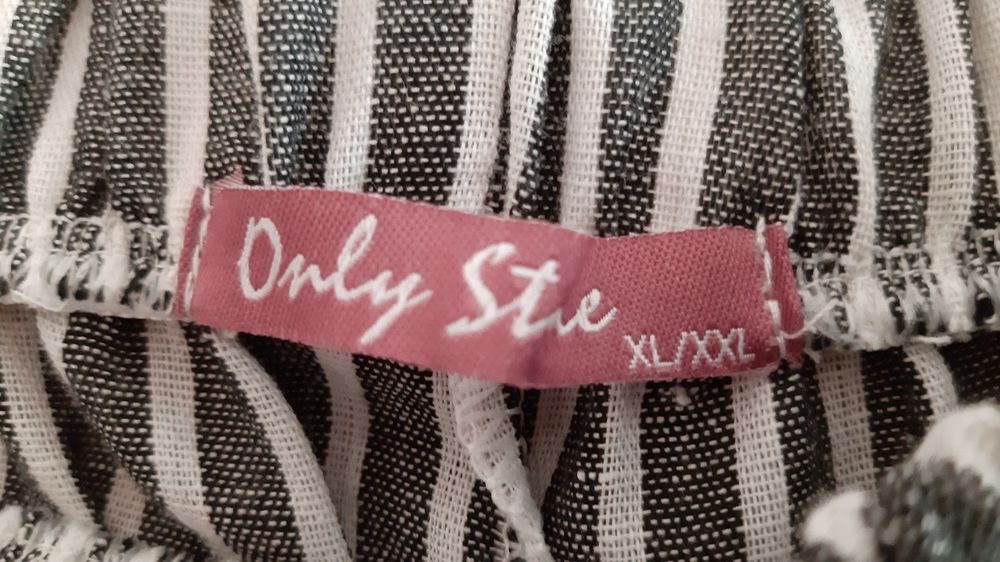 Нарядные, лёгкие, комфортные женские брюки.