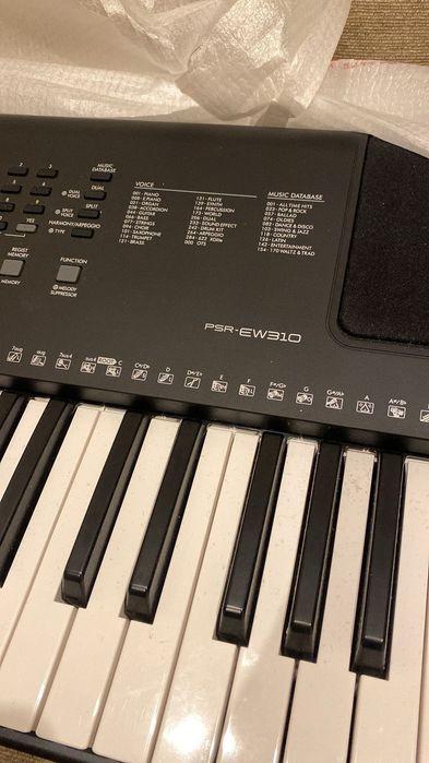 Teclado Yamaha - COMO NOVO