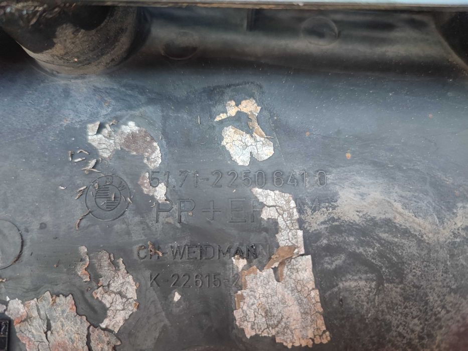 BMW E36 / M3 ORYGINALNE Dolne trójkąty zderzaka M-pakiet M TECHNIC OEM