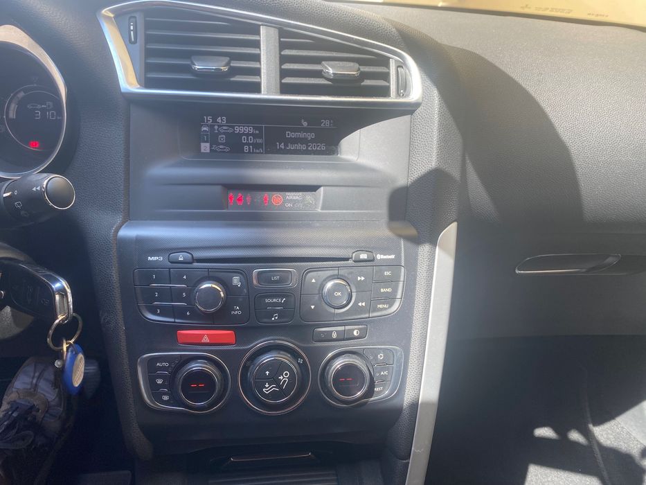 DS  DS4 1.6 HDi automático 207.000 klms