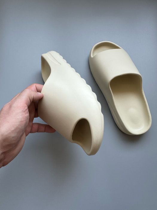 Шлепки Адидас / Слайди / Сланці Адідас / Шльопанці Adidas Yeezy Slide