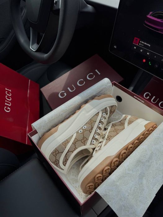 Кеди Gucci в наявності)