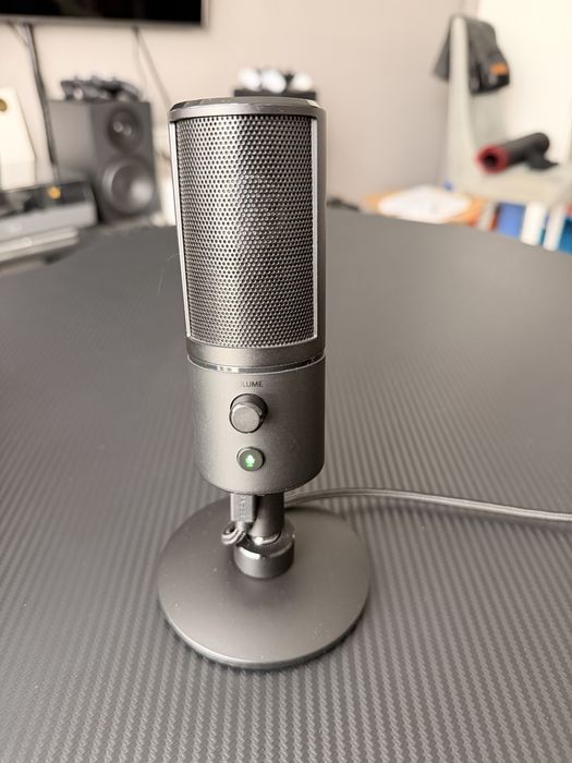 Мікрофон Razer Seiren X