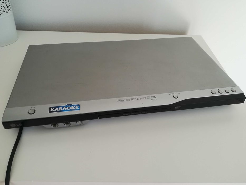 DVD Player + Microphone64737773017346123